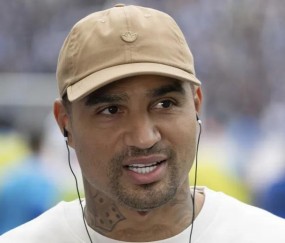 开云中国-大博阿滕：加盟巴萨需要梅西点头同意；更推崇C罗为孩子的榜样