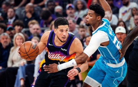 开云中国-太阳3后卫全轰20+轻取黄蜂 布克30+10助攻三球22+7+6